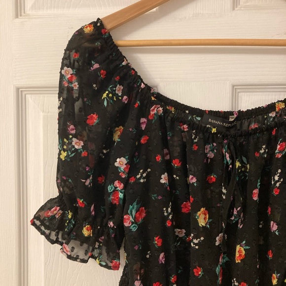 Banana Republic Tops - Banana Republic Floral Top